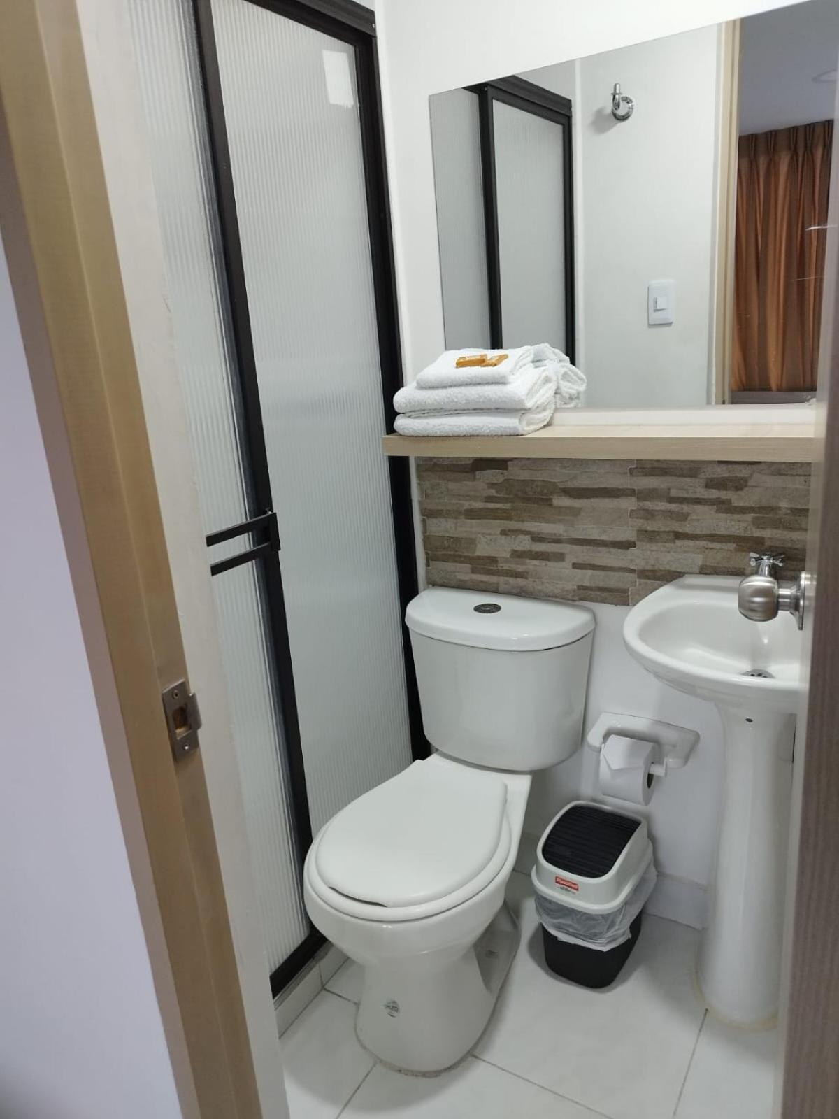 Hotel Adel Manizales Bagian luar foto