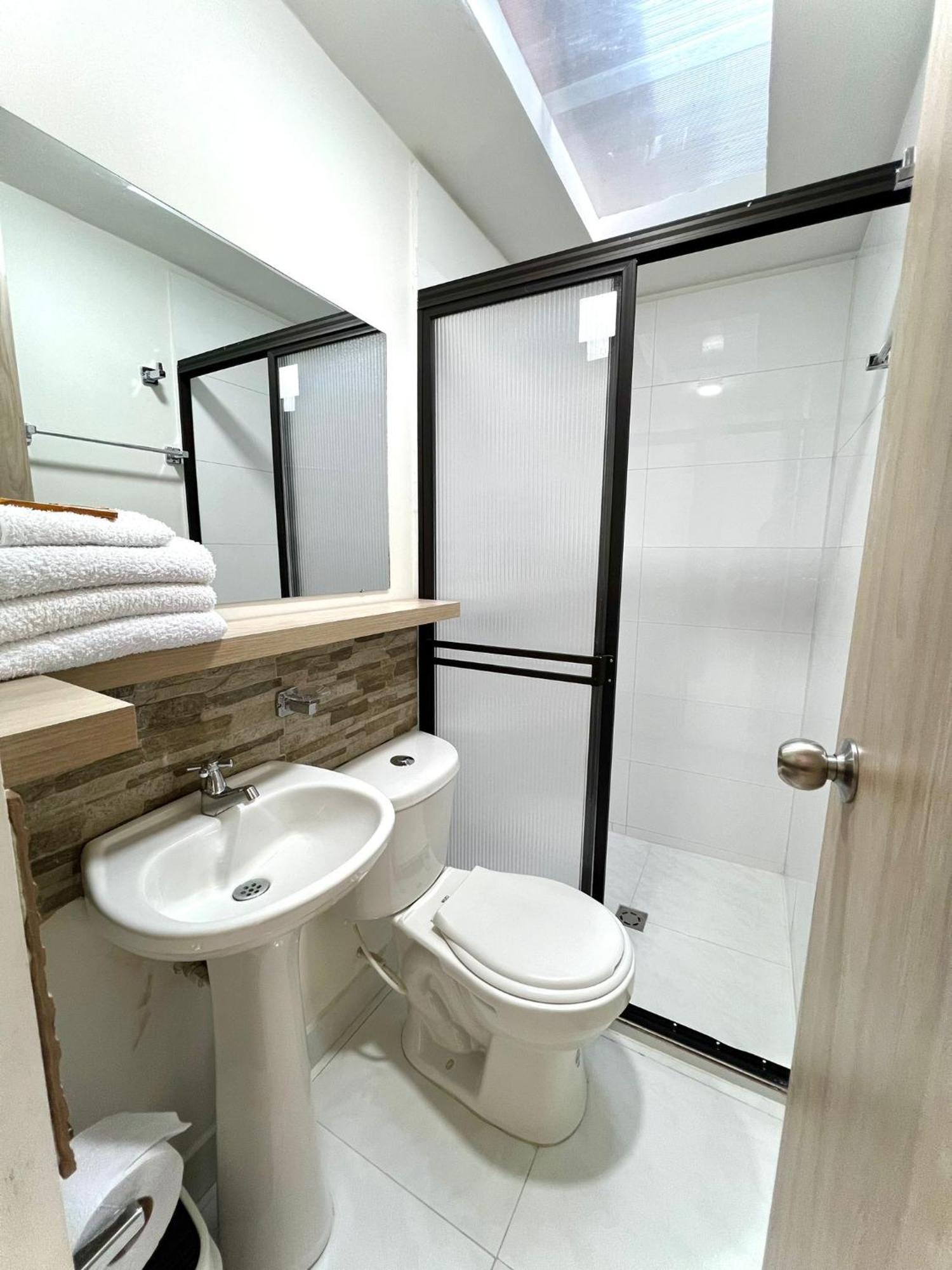Hotel Adel Manizales Bagian luar foto